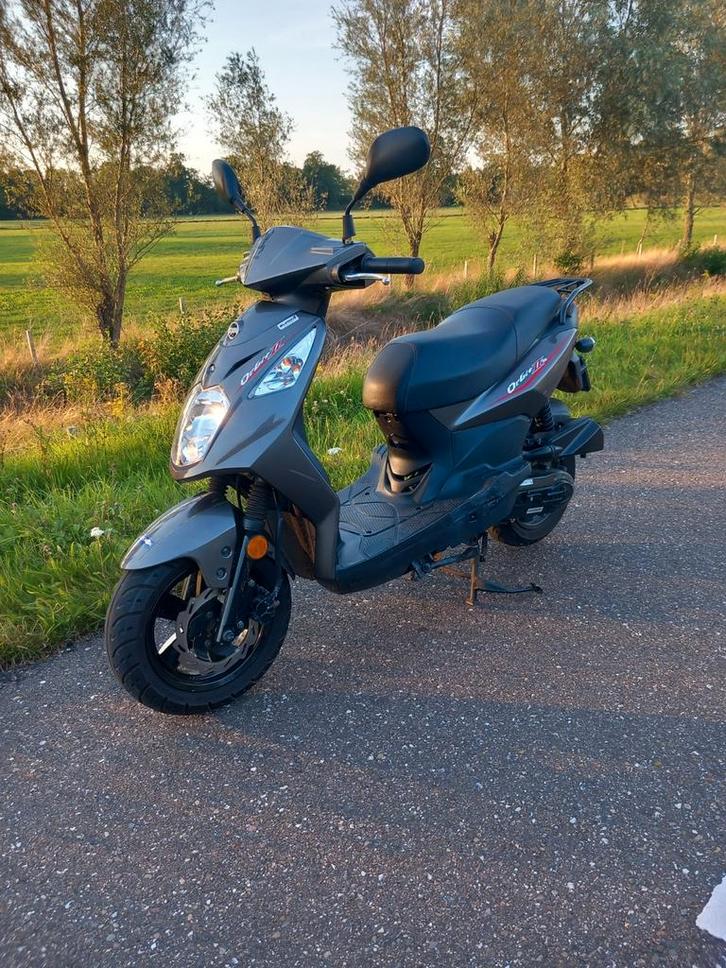 Sym Orbit 2 bromscooter bj2020, Fietsen en Brommers, Scooters | SYM, Zo goed als nieuw, Orbit, Maximaal 45 km/u, Benzine, Ophalen