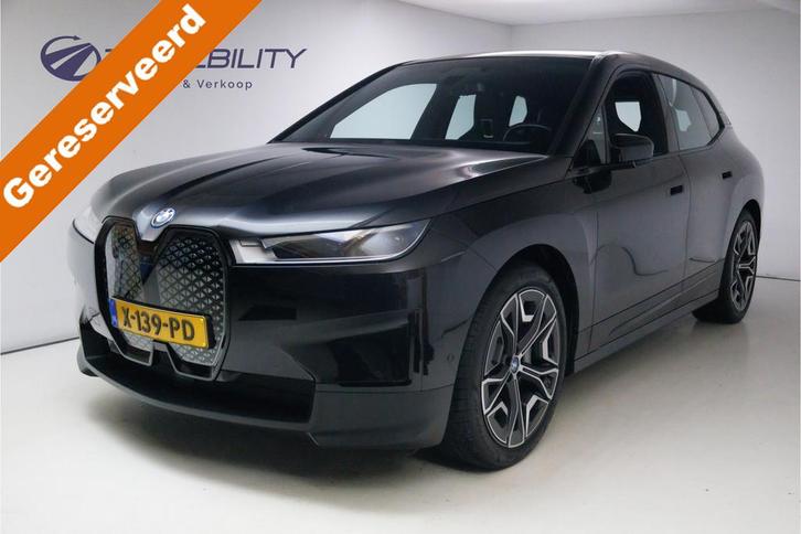 BMW iX xDrive50 112 kWh | Panoramadak | Trekhaak | Luchtveri, Auto's, BMW, Bedrijf, Te koop, iX, 360° camera, 4x4, ABS, Achteruitrijcamera