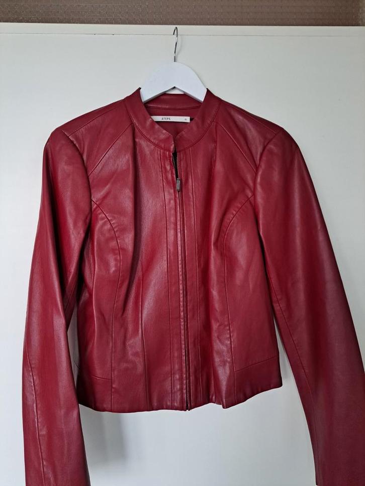 Steps leather look jas - maat 40, Kleding | Dames, Jasjes, Kostuums en Pakken, Zo goed als nieuw, Jasje, Maat 38/40 (M), Rood
