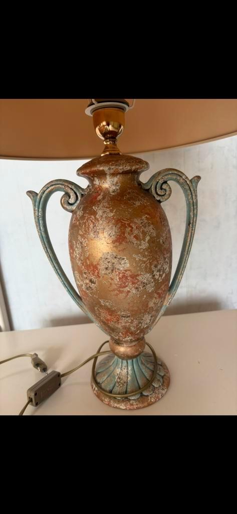 Vintage Lamp op  bronzen voet Regina style.(Alleen ophalen), Huis en Inrichting, Lampen | Tafellampen, Gebruikt, Minder dan 50 cm