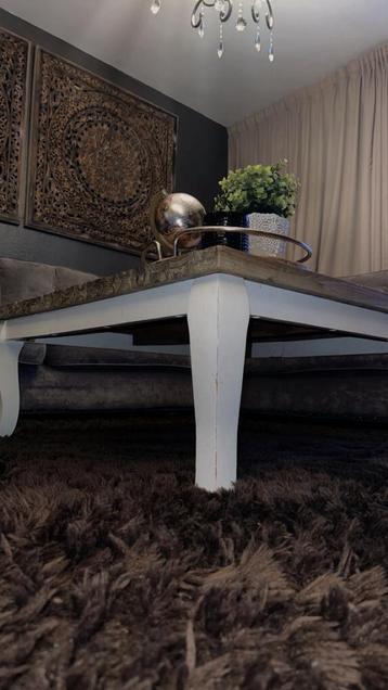 Vloerkleed beschikbaar voor biedingen