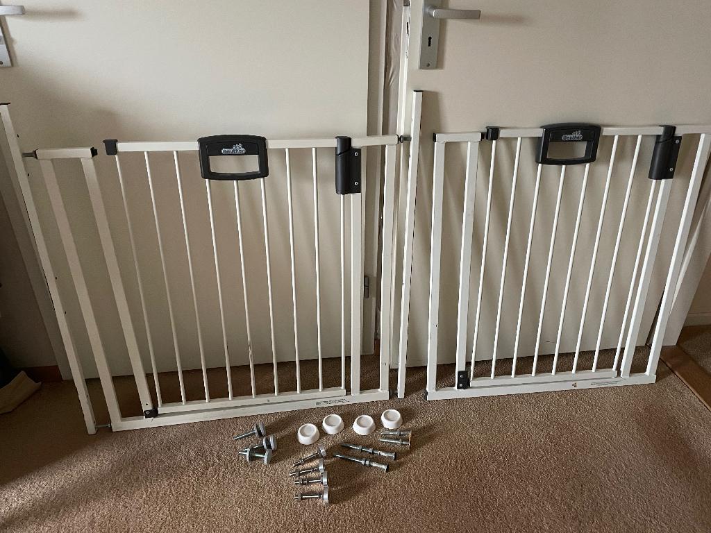 2 Geuther klem traphekjes. Easylock Plus + 2 verlengstukken., Kinderen en Baby's, Traphekjes, Ophalen of Verzenden, Metaal of IJzer