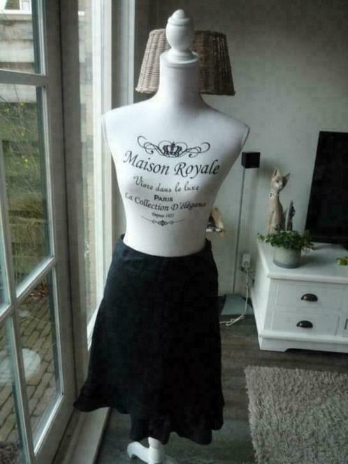 H&M Zwarte Linnen Ruffle Rok Zwart - Maat 34 XS, Kleding | Dames, Rokken, Zo goed als nieuw, Maat 34 (XS) of kleiner, Zwart, Knielengte