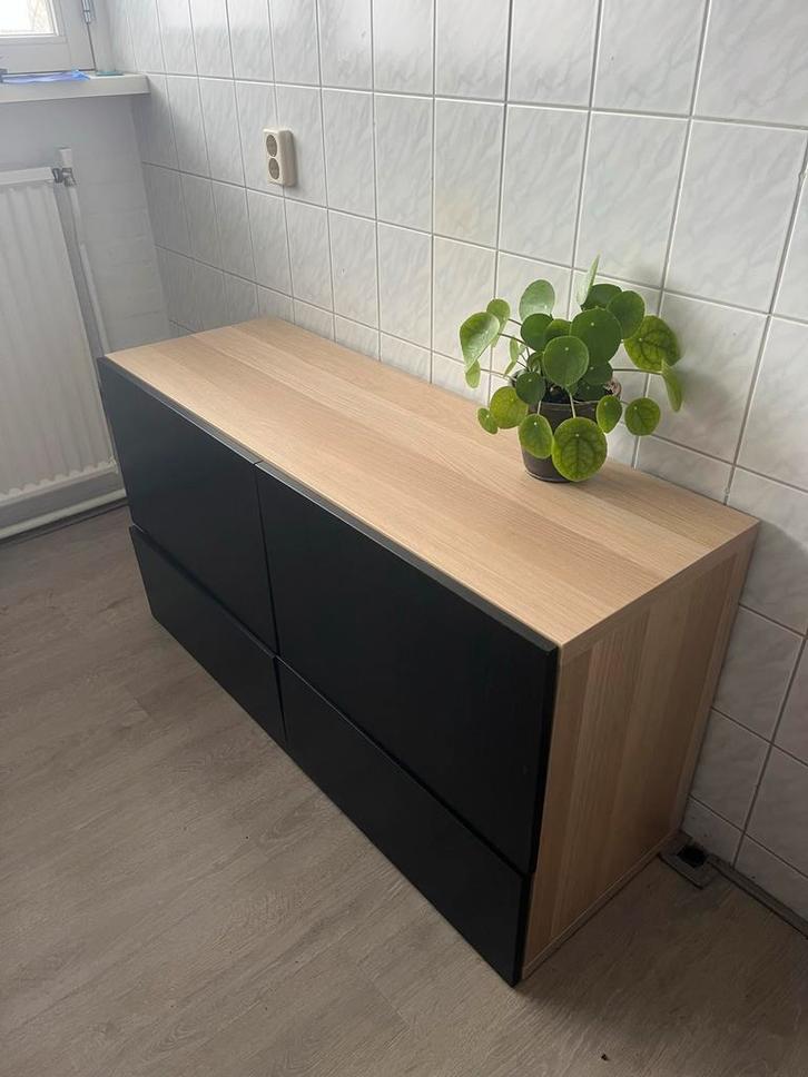 Zwarte IKEA Besta kast met lades, Huis en Inrichting, Kasten | Dressoirs, Gebruikt, 100 tot 150 cm, 25 tot 50 cm, Met lade(s)