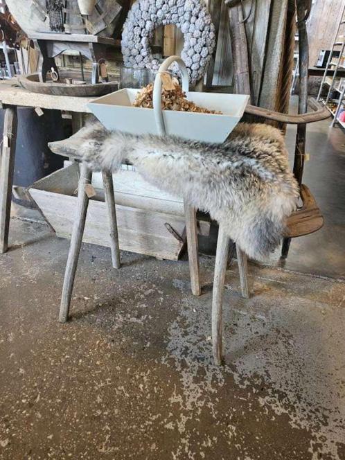oude bank ``WOONWINKEL RUSTIEK``, Antiek en Kunst, Antiek | Meubels | Stoelen en Banken, Ophalen of Verzenden