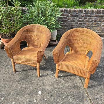 Rieten stoelen vintage beschikbaar voor biedingen
