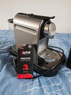 Nespresso apparaat., Witgoed en Apparatuur, Koffiezetapparaten, Ophalen, Gebruikt, Espresso apparaat, Koffiepads en cups