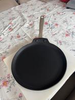 2 Pannenkoeken pannen 28 cm nieuw, Ophalen, Zo goed als nieuw, Gietijzer, Koekenpan of Braadpan