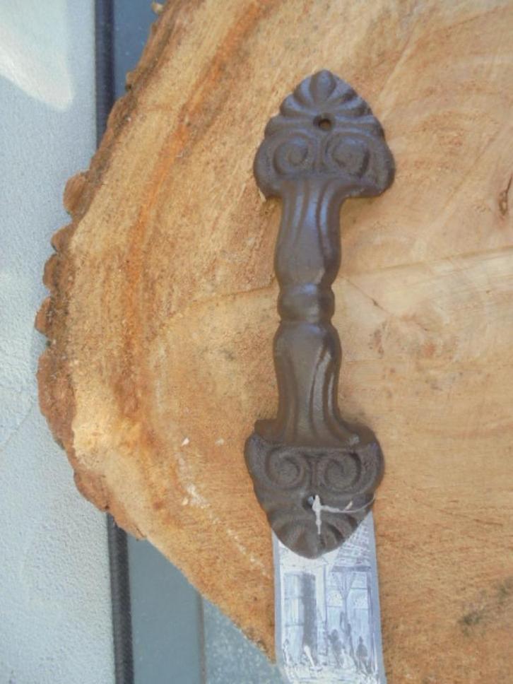 GIETIJZEREN DEURHANDVAT NOSTALGIE NIEUW, Antiek en Kunst, Curiosa en Brocante, Ophalen of Verzenden