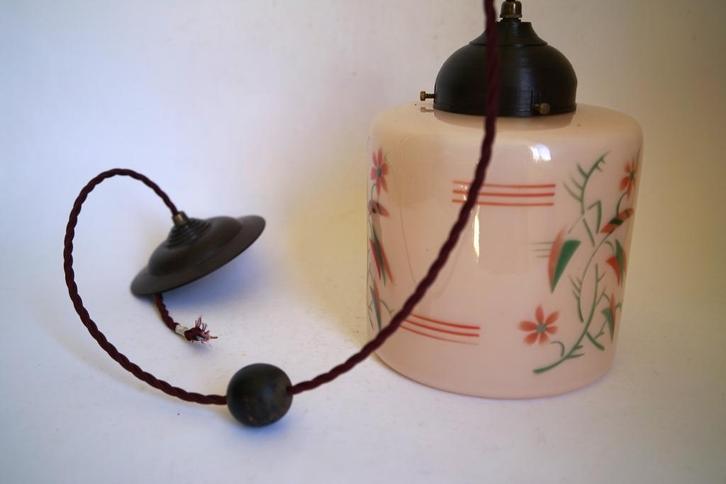 art deco hanglamp zalmroze glas bakeliet porselein bloem., Huis en Inrichting, Lampen | Hanglampen, Gebruikt, 75 cm of meer, Glas