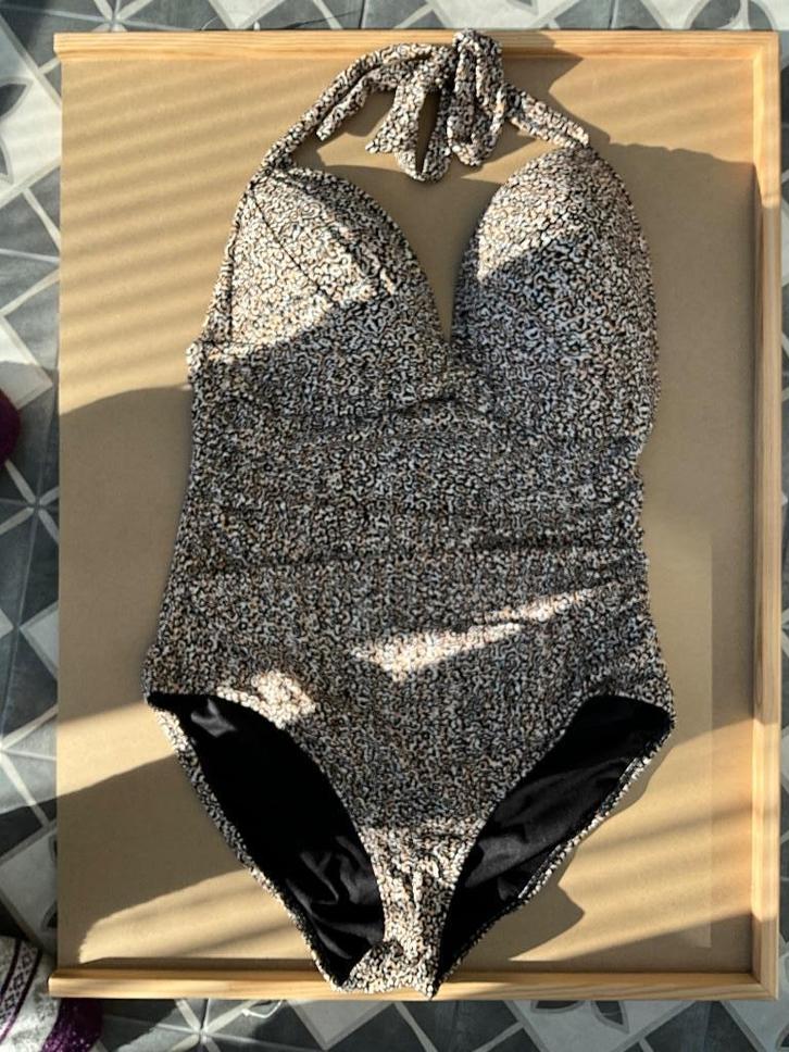 corrigerend halter badpak Kleur Dierenprint Maat 46, Kleding | Dames, Badmode en Zwemkleding, Nieuw, Badpak, Ophalen of Verzenden
