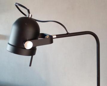 Vloerlamp, zwart, stijl van Frezoli beschikbaar voor biedingen