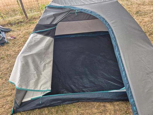Te Koop Decathlon 3 persoons tent, Caravans en Kamperen, Tenten, tot en met 3, Zo goed als nieuw, Ophalen of Verzenden