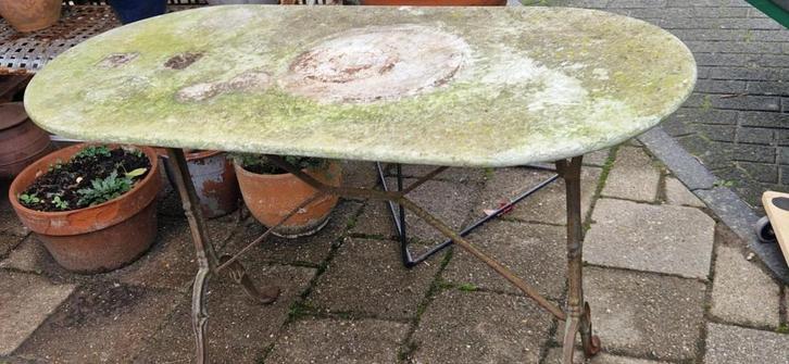 Charmante tuintafel met ovaal marmeren blad (brocante), Tuin en Terras, Tuintafels, Gebruikt, Ovaal, Overige materialen, Ophalen