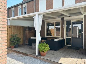 Aluminium overkapping met kunsstof platen beschikbaar voor biedingen