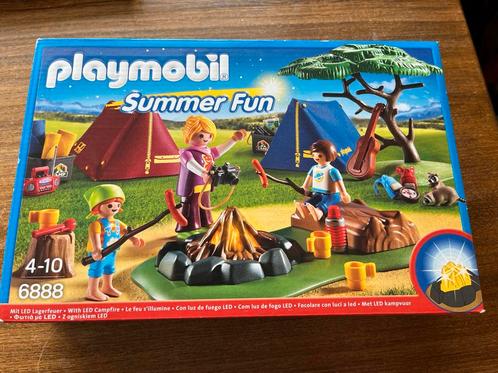 NIEUW IN DOOS playmobil summer 6888 Tentenkamp met kampvuur, Kinderen en Baby's, Speelgoed | Playmobil, Nieuw, Ophalen