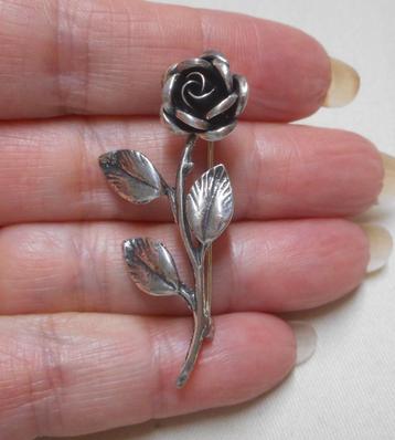 Zilveren vintage Teka roos broche nr.924 beschikbaar voor biedingen