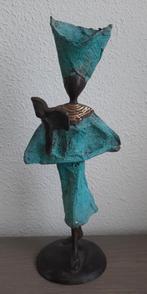 Afrikaanse dame in turquoise – brons, Antiek en Kunst, Ophalen of Verzenden