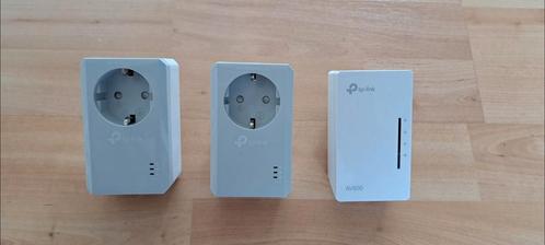 Powerline Adapter kit 600Mbit 3 adapters+ Wifi+netwerkaansl, Computers en Software, Powerlines, Zo goed als nieuw, Ophalen