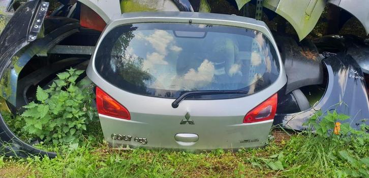 MITSUBISHI COLT ACHTERKLEP BJ 2008, Auto-onderdelen, Carrosserie en Plaatwerk, Achterklep, Achter, Gebruikt, Ophalen of Verzenden