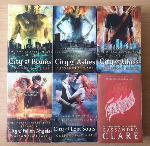 Cassandra Clare - The Mortal Instruments 1 t/m 6, Boeken, Fantasy, Gelezen, Ophalen of Verzenden