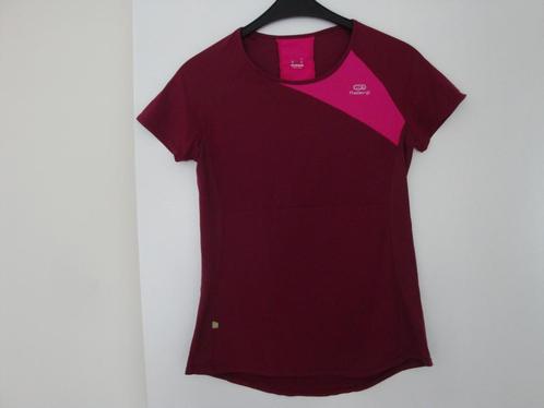 Rood KALENJI sport shirt met roze accenten. Maat XS., Kleding | Dames, Sportkleding, Zo goed als nieuw, Overige typen, Maat 34 (XS) of kleiner