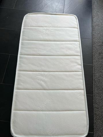 Polyether baby matras bijna niet gebruikt! 55x110x14