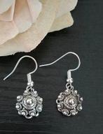 Oorbellen met Zeeuwse knoop nieuw, Ophalen of Verzenden, Nieuw, Zilver, Overige materialen