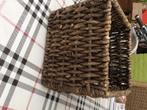 Rieten mand vierkant, 23 bij 23 cm en 18 1/2cm hoog, Huis en Inrichting, Woonaccessoires | Schalen en Manden, Mand, Vierkant, Ophalen of Verzenden