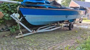 Boottrailer 4m inclusief zeilboot (Schakel) en dektent beschikbaar voor biedingen