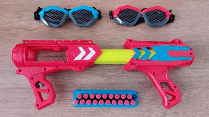 Boomgo geweer met brillen en gratis doel stickers, Kinderen en Baby's, Speelgoed | Buiten | Actiespeelgoed, Gebruikt, Ophalen of Verzenden
