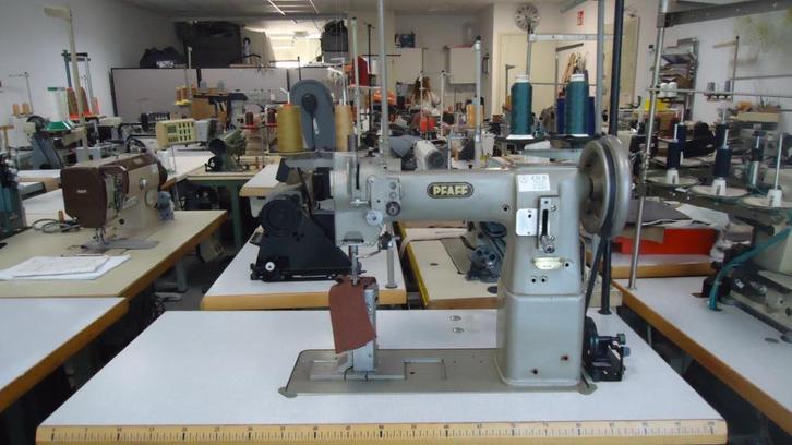 Industrie Pfaff Zuilnaaimachine 3 Voudig transport (175, Hobby en Vrije tijd, Naaimachines en Toebehoren, Gebruikt, Naaimachine