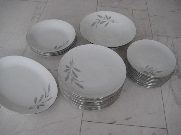 Eet thee ontbijtservies, Antiek en Kunst, Antiek | Servies compleet, Ophalen of Verzenden