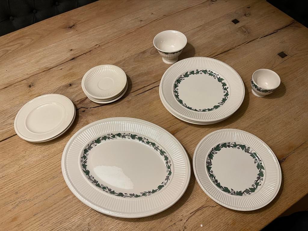 Wedgwood Stratford Servies, Huis en Inrichting, Keuken | Servies, Ophalen of Verzenden, Zo goed als nieuw, Bord(en), Wedgwood