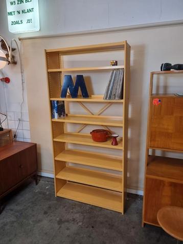 Vintage boekenkast jaren 80 90 geel metaal beschikbaar voor biedingen