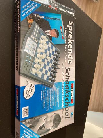 Schaakcomputer. Sprekende schaahschool beschikbaar voor biedingen