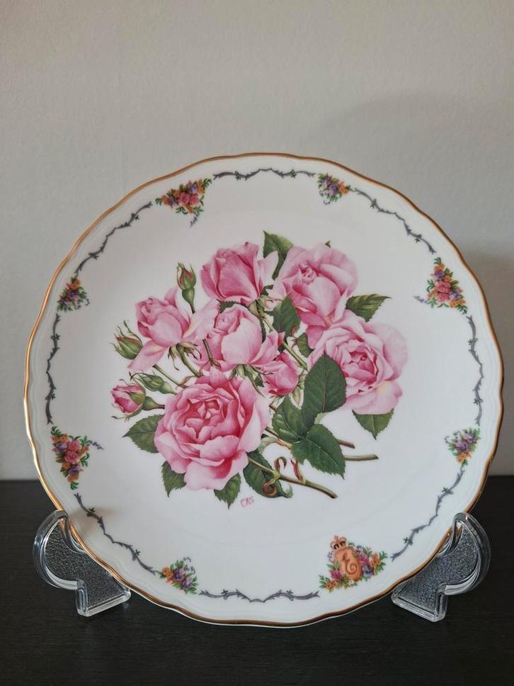 Royal Albert 'Queen Elizabeth Rose' Bord, Antiek en Kunst, Antiek | Porselein, Ophalen