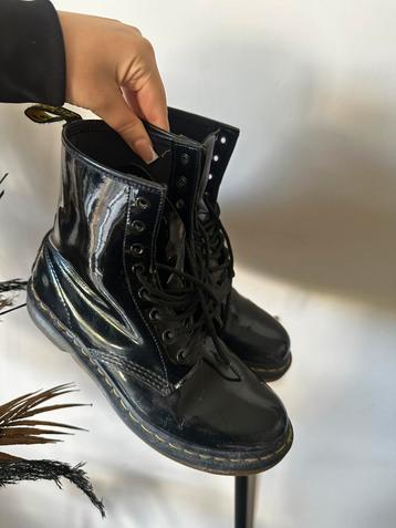 Dr. Martens 1460 beschikbaar voor biedingen
