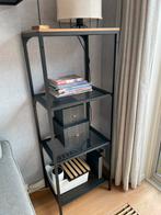 Zwart metalen kastje met houten blad, Fjallbo IKEA, Huis en Inrichting, Kasten | Stellingkasten, Ophalen, Gebruikt