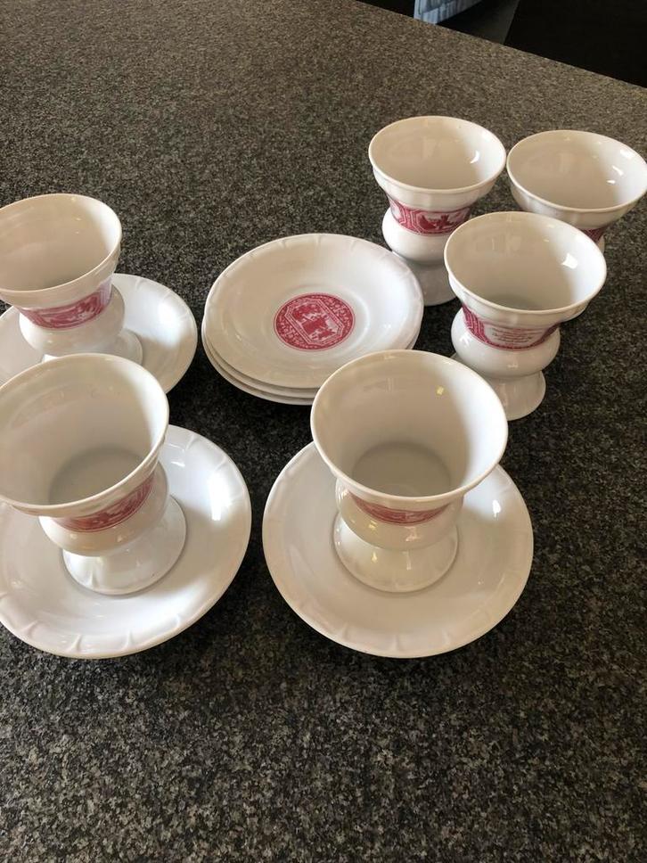 6 Rüdesheimer Koffie Mokken met Bordjes, Huis en Inrichting, Keuken | Servies, Zo goed als nieuw, Kop(pen) en/of Schotel(s), Overige stijlen
