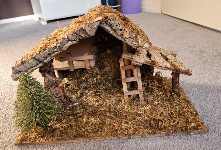 Mooie grote houten kerstal, Diversen, Kerst, Ophalen of Verzenden