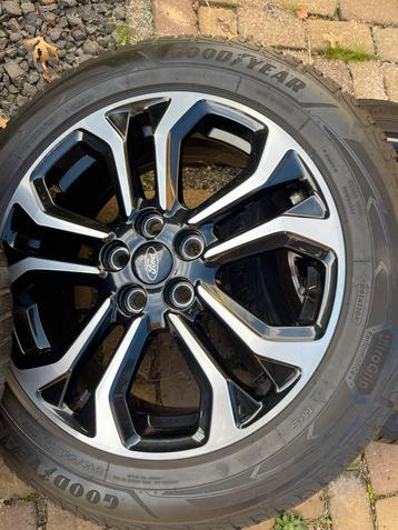 Ford Velgen Nieuwstaat beschikbaar voor biedingen