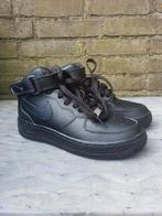 Zwarte Nike Airforce - Maat 36,5 Rechts, 35,5 Links, Ophalen of Verzenden, Zo goed als nieuw, Zwart, Sneakers of Gympen