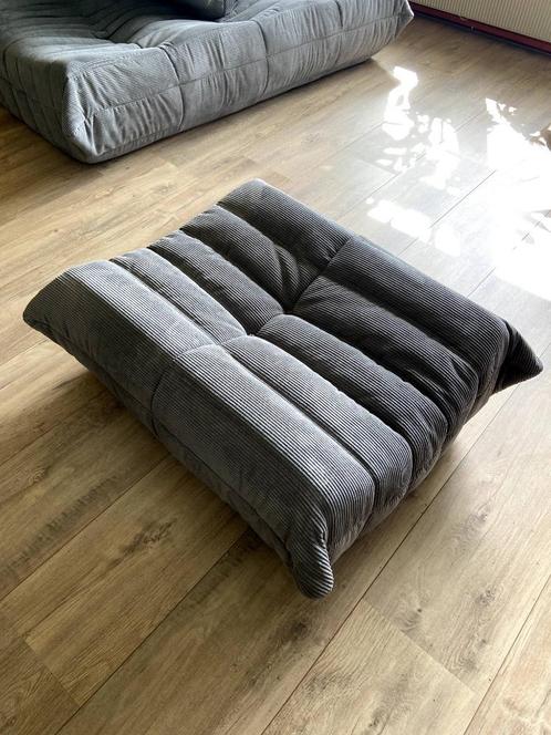 LIGNE ROSET TOGO stijl bank poef, Huis en Inrichting, Banken | Voetenbanken en Poefen, Nieuw, 75 tot 100 cm, 50 tot 75 cm, Rechthoekig