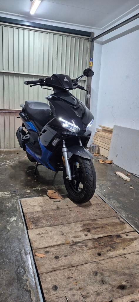 Turbho SW 50, Fietsen en Brommers, Scooters | Overige merken, Zo goed als nieuw, Maximaal 45 km/u, Benzine, Ophalen