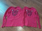 Tweeling meisjes Fuchsia kleur shirts met panter kop 122/128, Ophalen of Verzenden, Zo goed als nieuw, Kleding