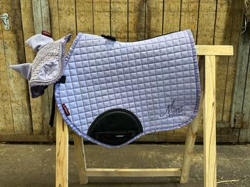 LeMieux Lavendel Mini dekje, onderlegger plus oornetje beschikbaar voor biedingen