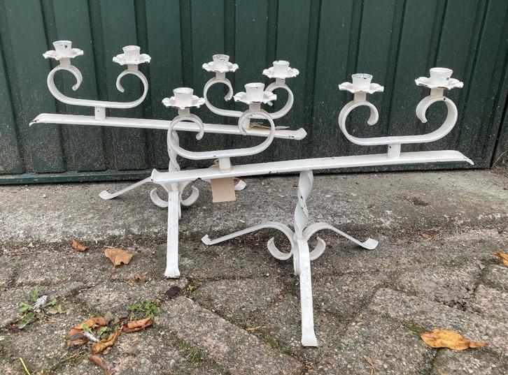 2x Brocante oude witte kandelaars / smeedijzer, Antiek en Kunst, Curiosa en Brocante, Ophalen of Verzenden