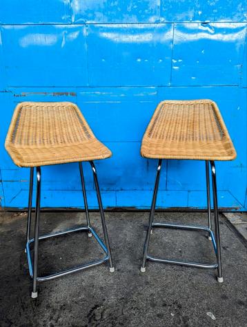 2 vintage stoelen jaren 60 chrome & wicker