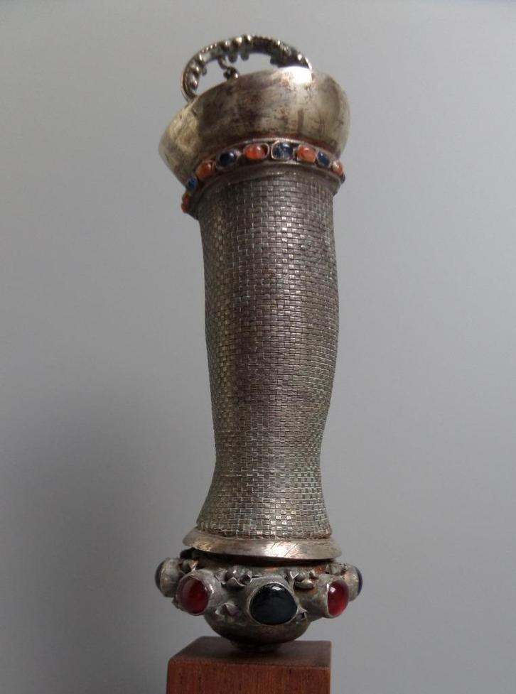 kris greep uit Bali Indonesië keris Heft Type Grantim, Antiek en Kunst, Kunst | Niet-Westerse kunst, Ophalen of Verzenden